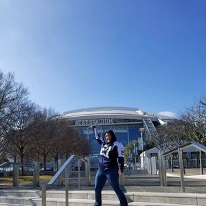 Meet your Posher, Atheena